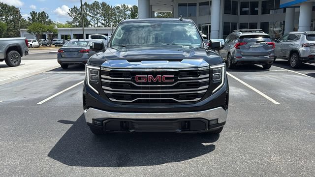 Used 2024 GMC Sierra 1500 SLT AWD/4WD image 2