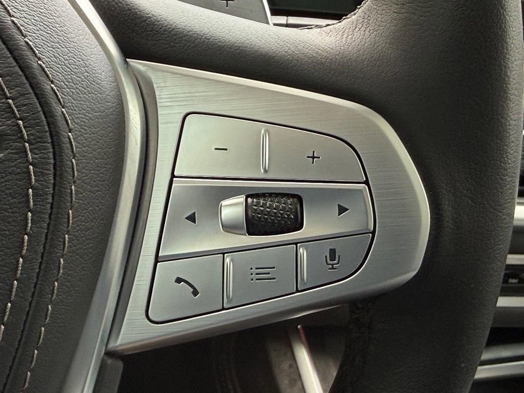 Used 2024 BMW X7 xDrive40i w/ Executive Package image 17