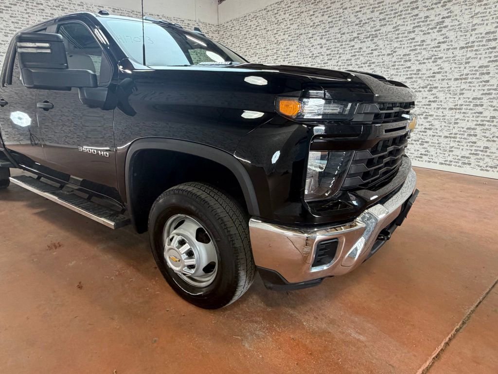Used 2024 Chevrolet Silverado 3500 W/T image 7