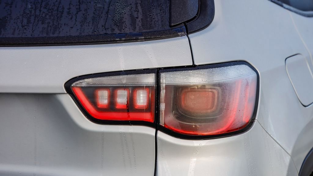 New 2026 Jeep Compass Latitude image 10