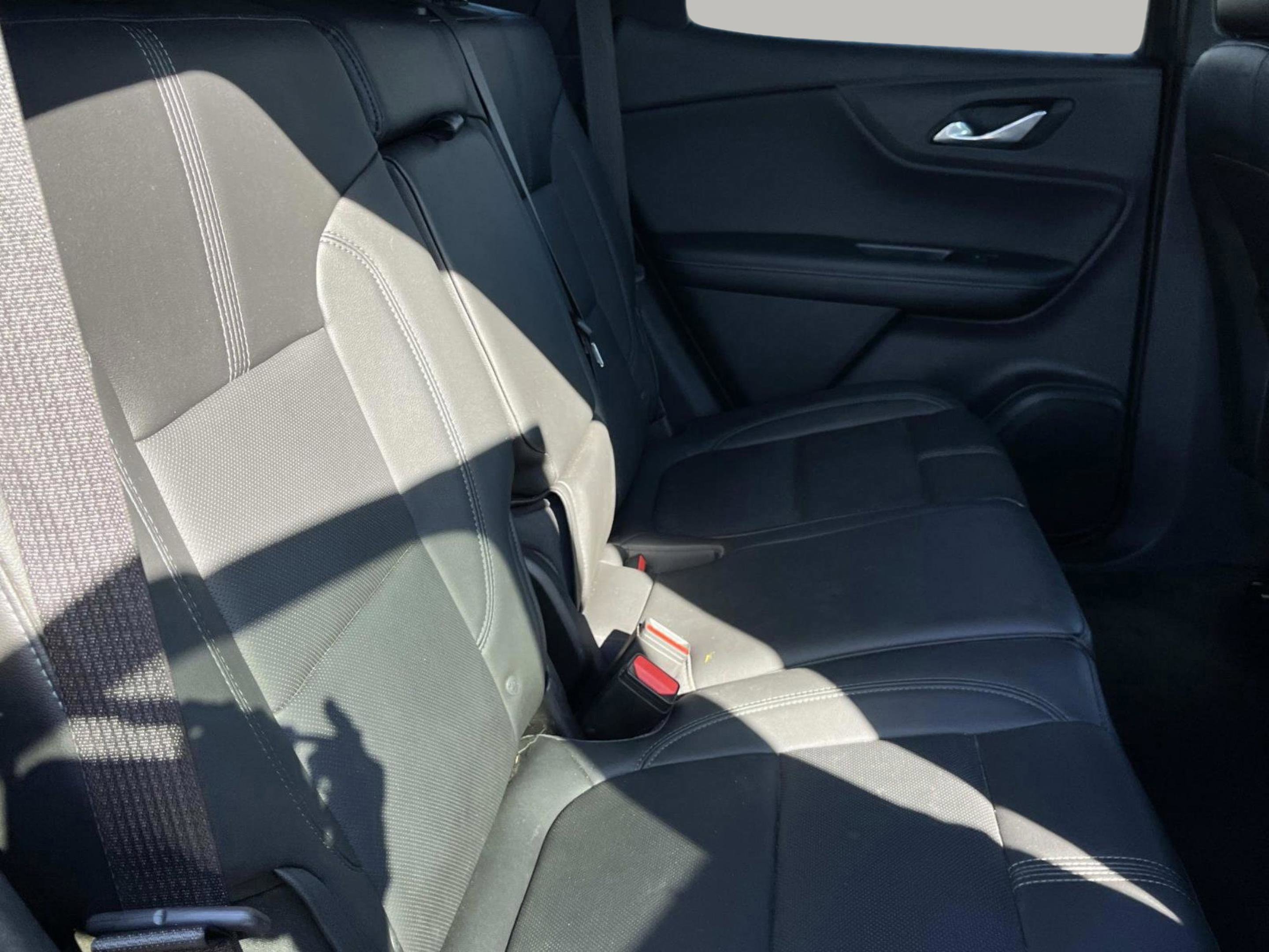 Used 2021 Chevrolet Blazer LT image 28