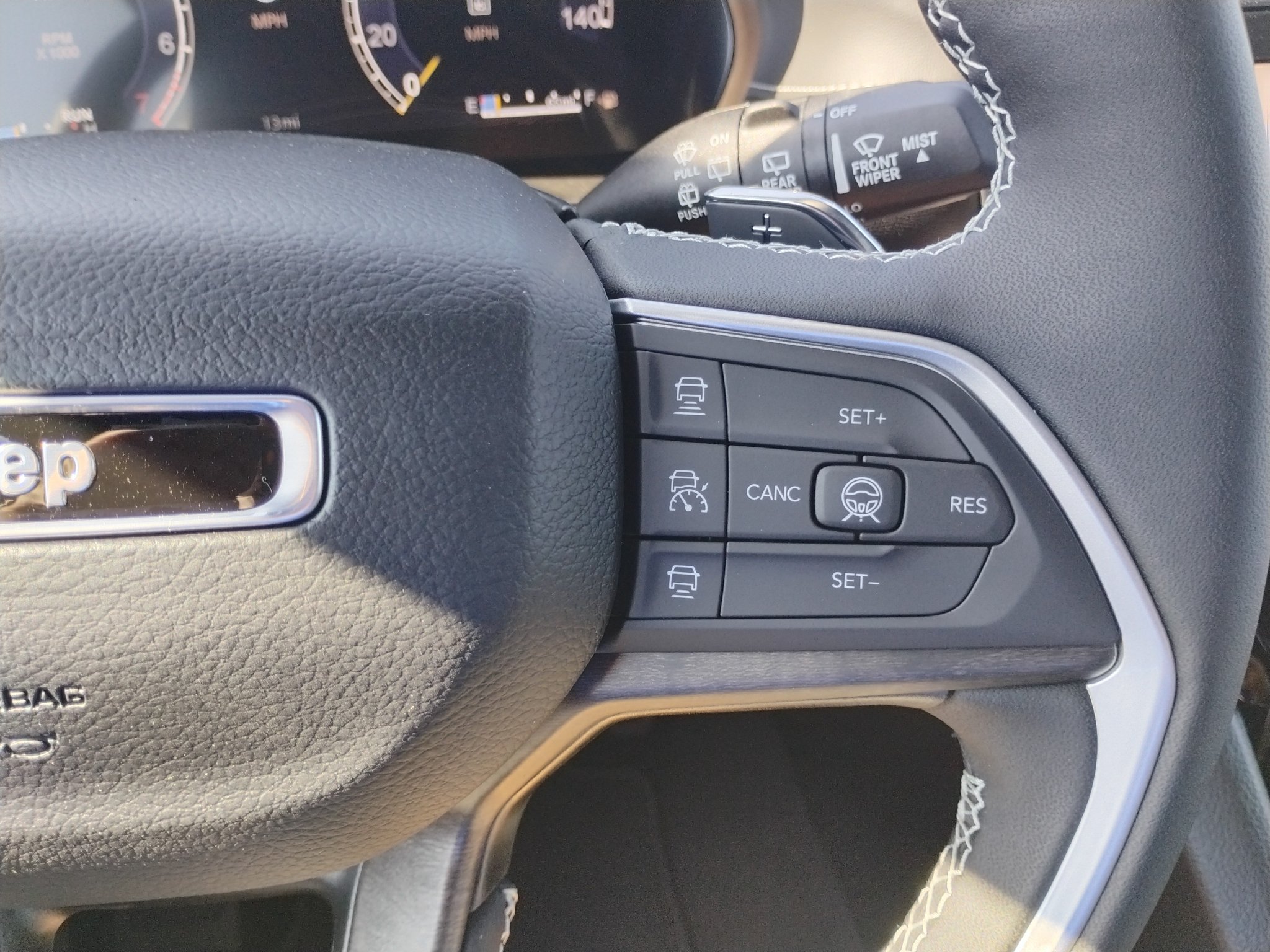 New 2027 Jeep Grand Cherokee Altitude AWD/4WD image 35