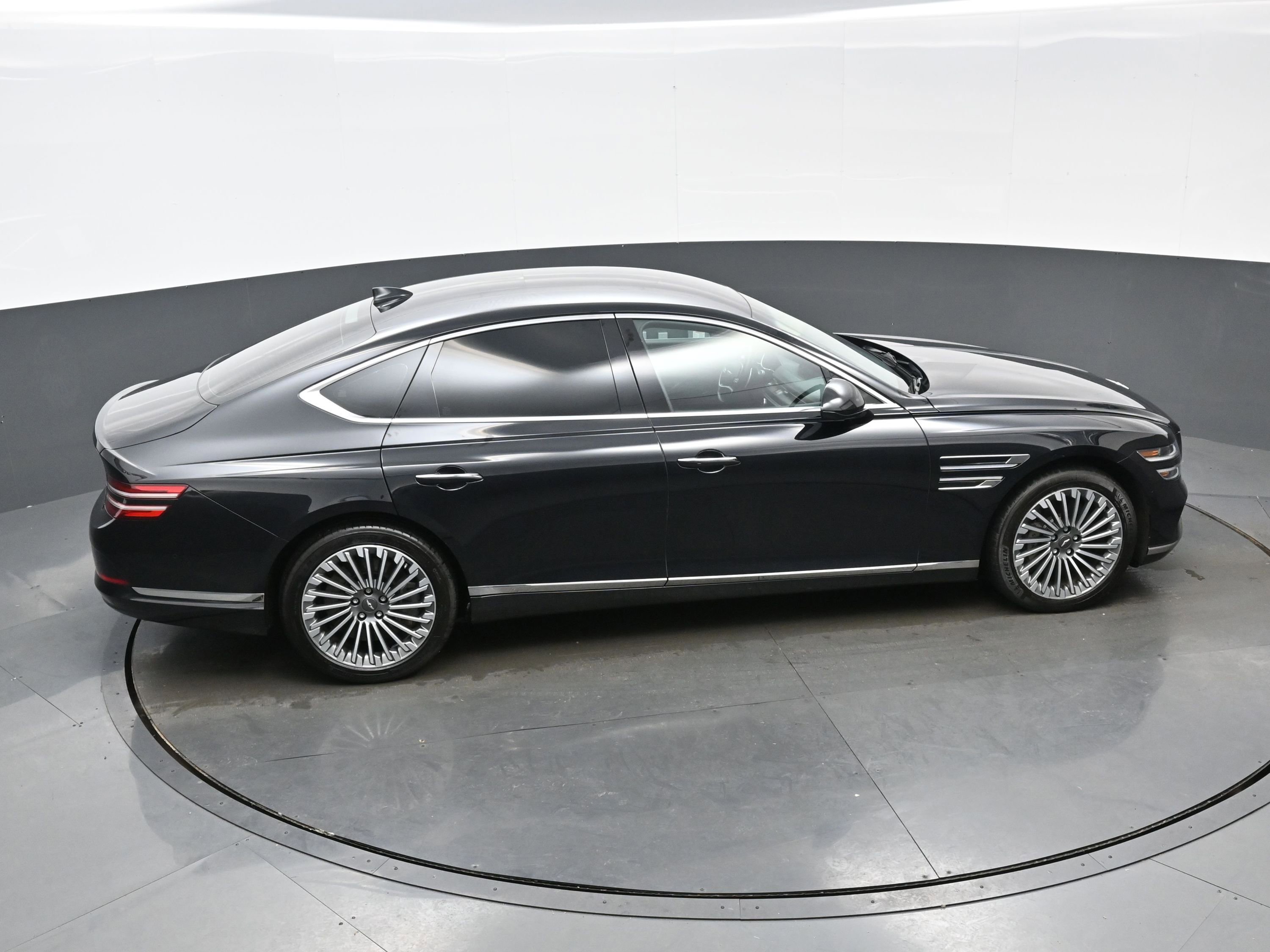 Certified 2023 Genesis G80 image 37