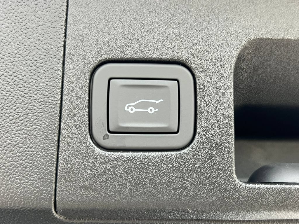 New 2026 Cadillac XT5 Sportv w/ LPO, Floor Liner Package AWD/4WD image 39