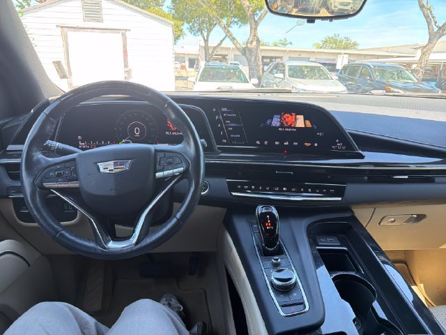 Used 2023 Cadillac Escalade ESV Premium Luxury AWD/4WD image 11
