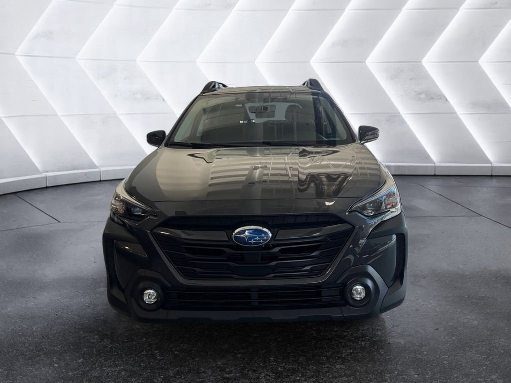 Used 2025 Subaru Outback Limited AWD/4WD image 2