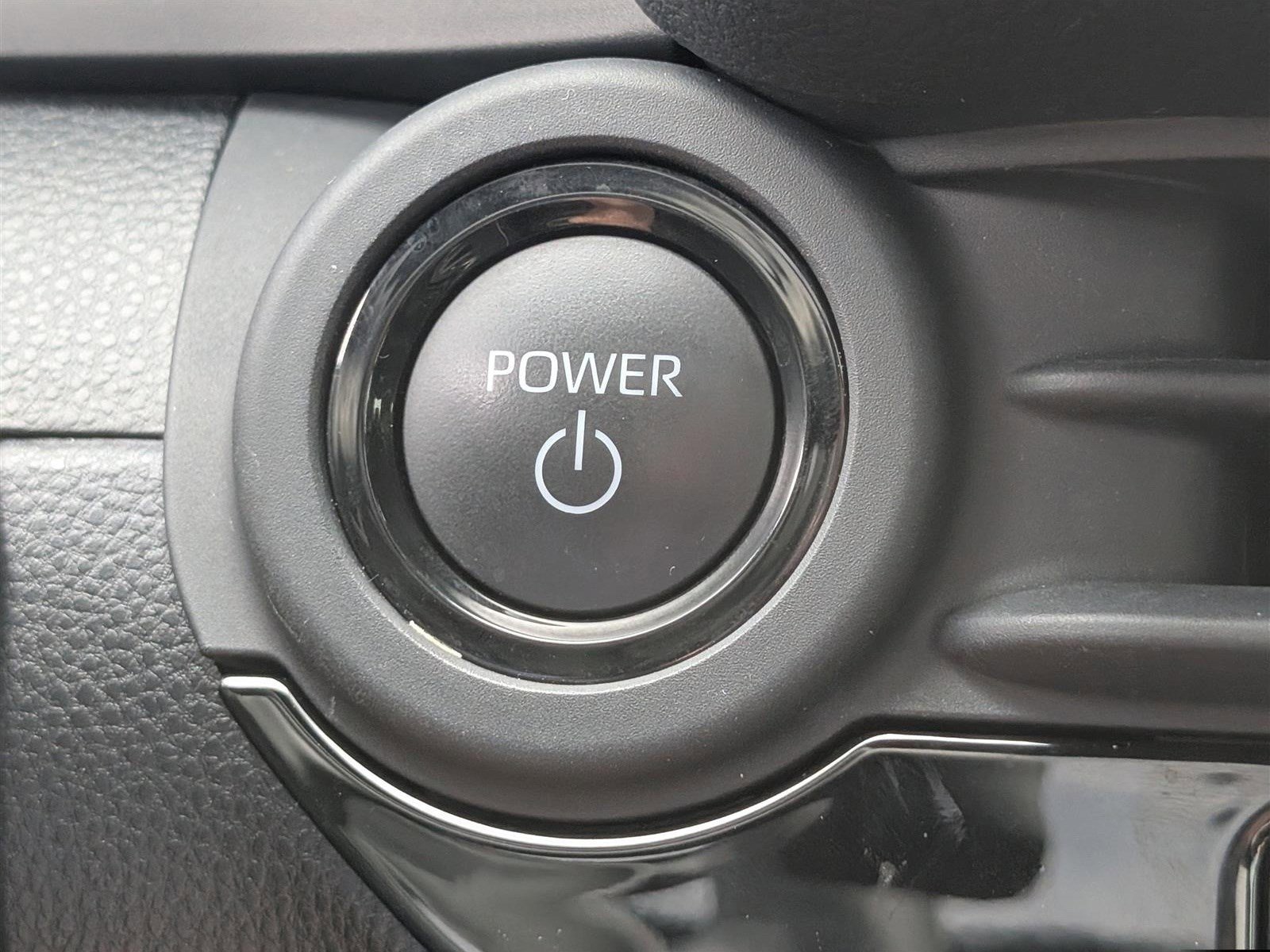 Used 2023 Toyota Crown Platinum image 28