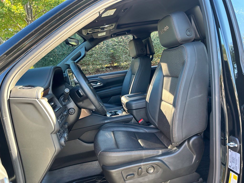 Used 2024 Chevrolet Tahoe High Country w/ Premium Package AWD/4WD image 45