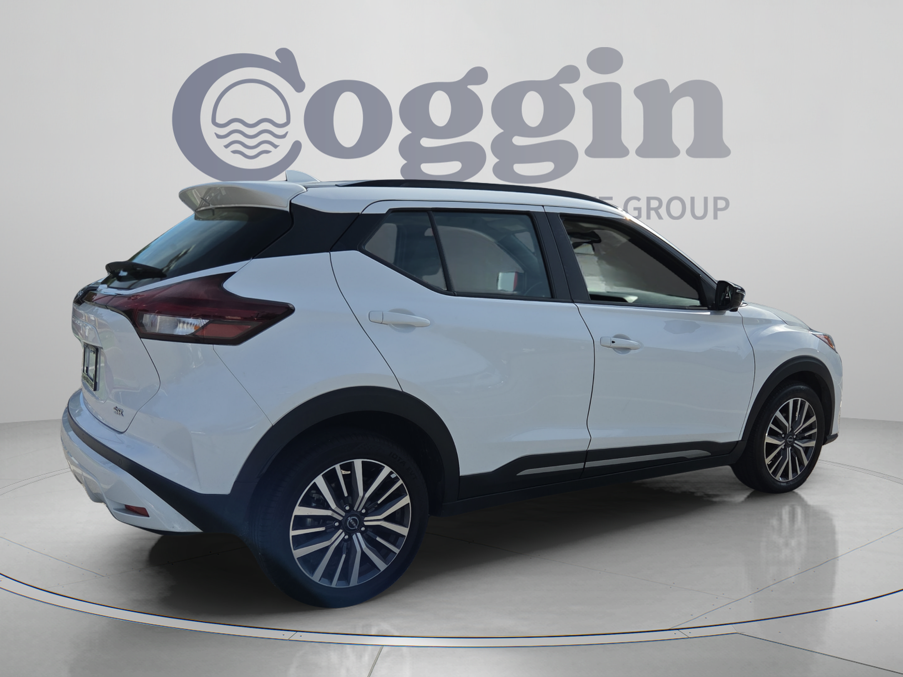 Used 2024 Nissan Kicks SR FWD image 5
