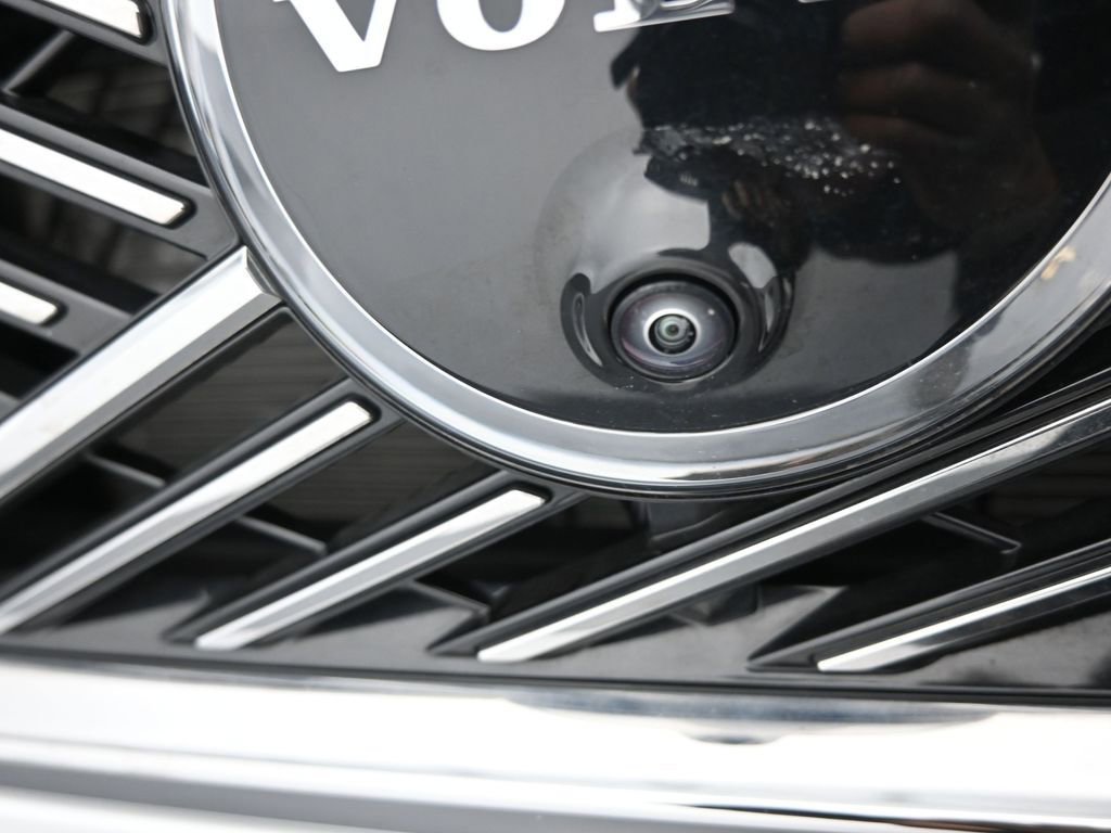 Used 2025 Volvo XC90 B5 Plus image 46