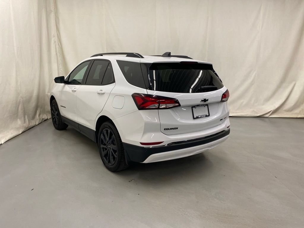 Used 2023 Chevrolet Equinox RS w/ LPO, Floor Liner Package AWD/4WD image 5