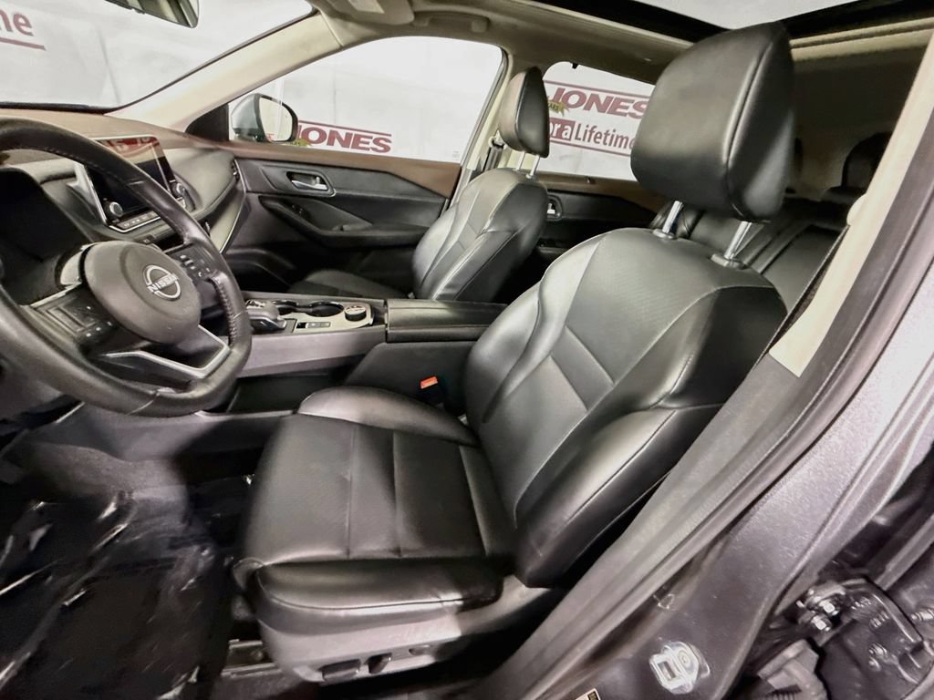Used 2023 Nissan Rogue SV w/ SV Premium Package AWD/4WD image 25