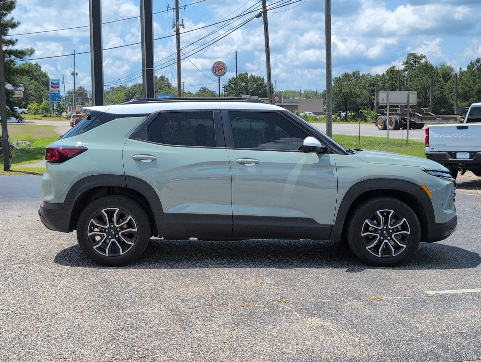 Used 2025 Chevrolet TrailBlazer ACTIV w/ Convenience Package AWD/4WD image 8