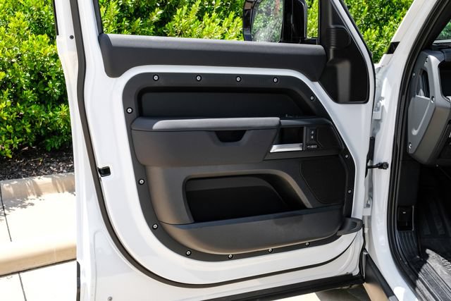 New 2026 Land Rover Defender 110 X-Dynamic SE AWD/4WD image 52
