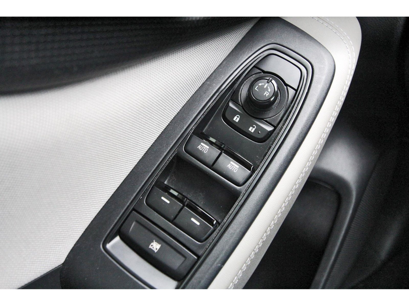 Used 2021 Subaru Forester Premium AWD/4WD image 21