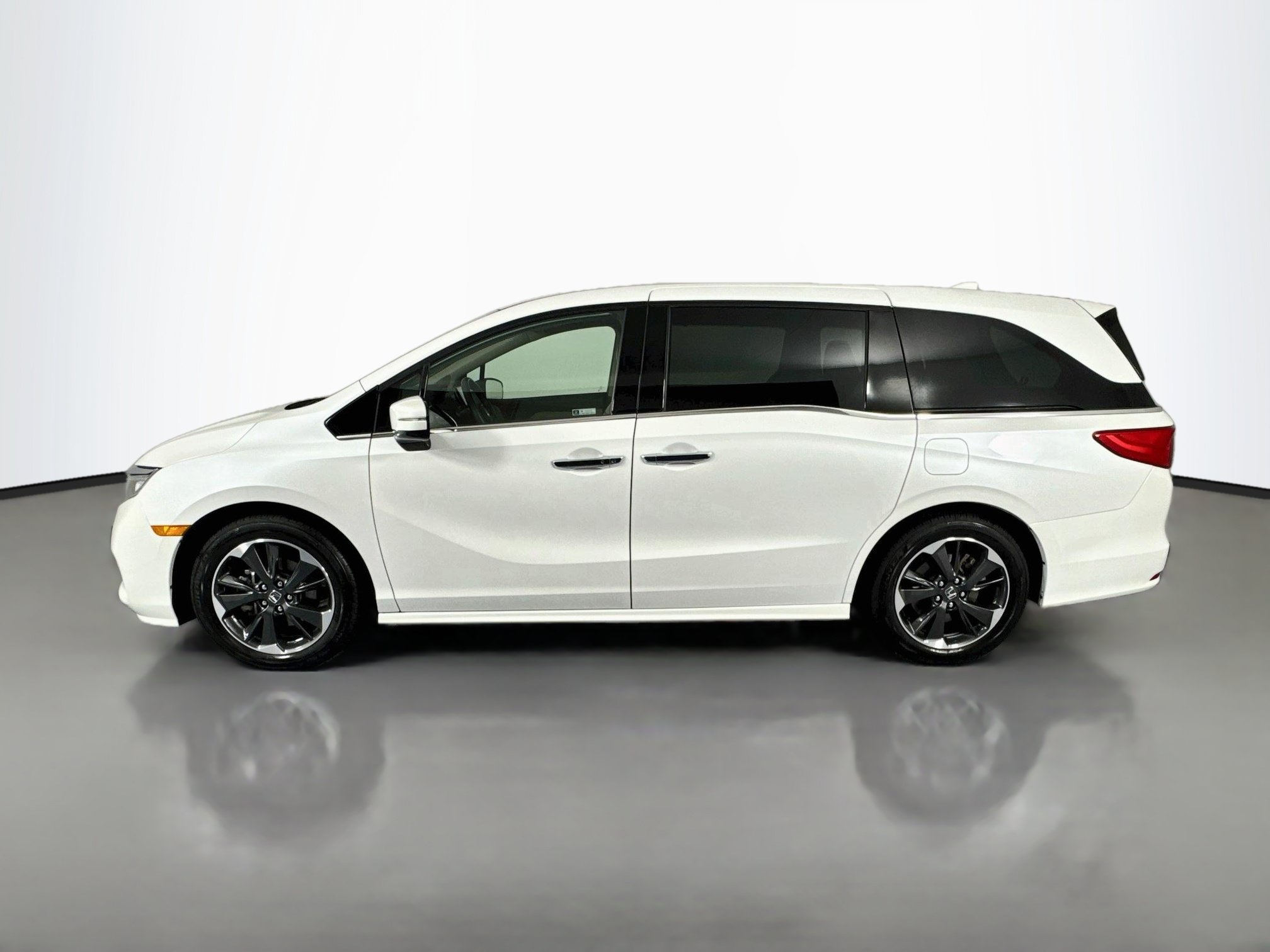 Certified 2024 Honda Odyssey Elite image 8