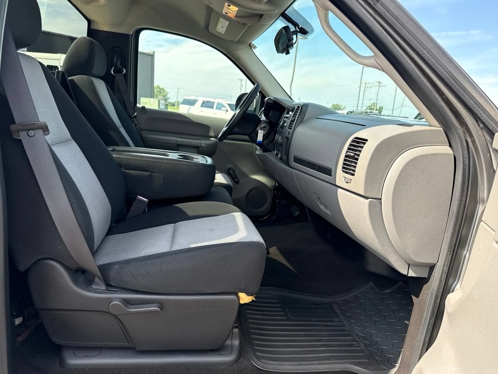 Used 2007 Chevrolet Silverado 1500 W/T w/ LS Package RWD image 9