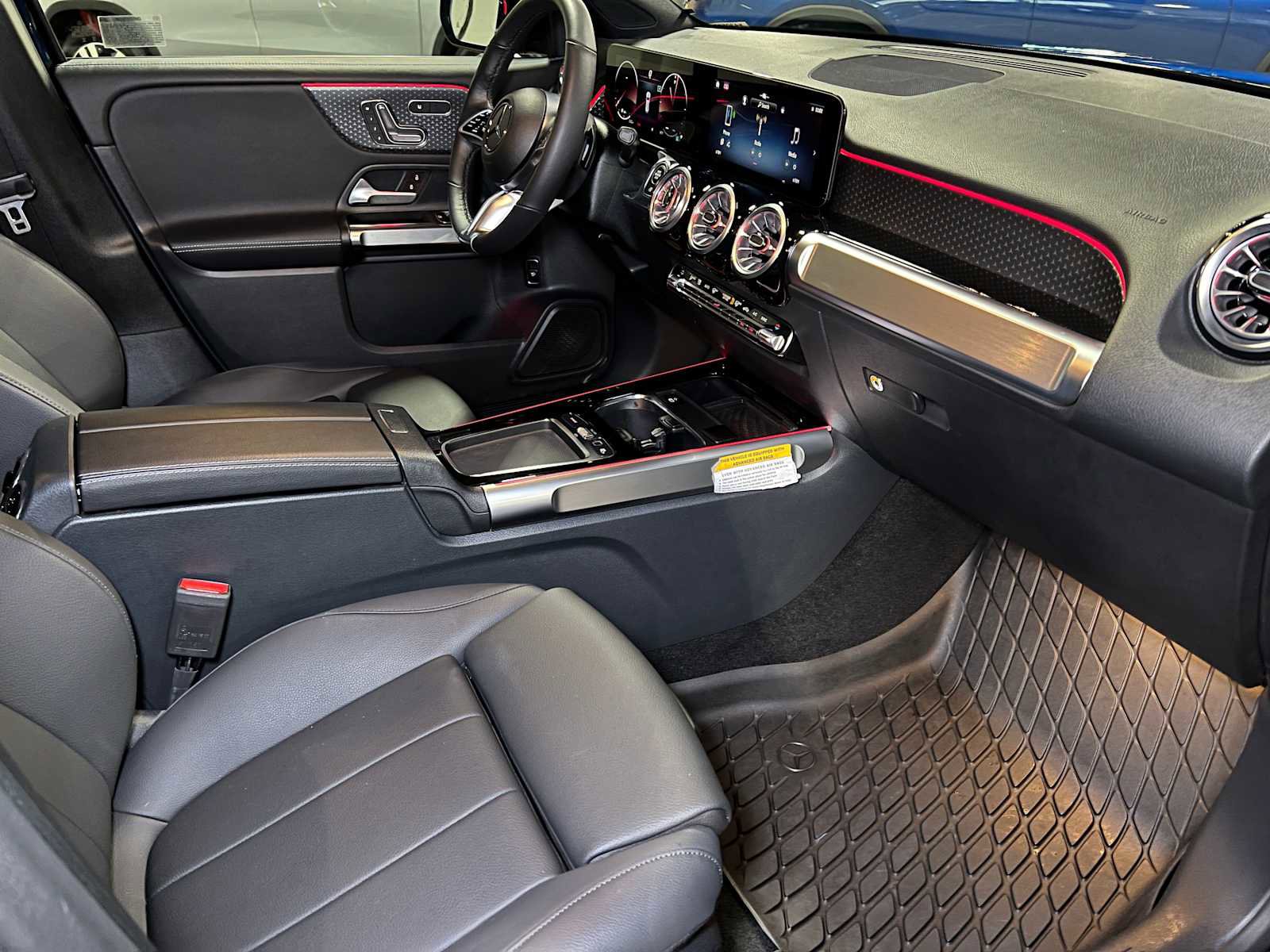 Certified 2025 Mercedes-Benz GLB 250 4MATIC image 12