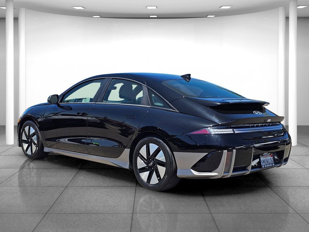 Used 2024 Hyundai Ioniq 6 SE RWD image 4