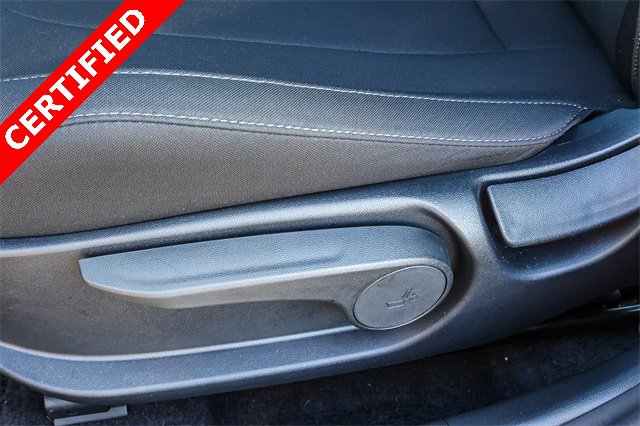 Certified 2025 Hyundai Elantra SEL image 24