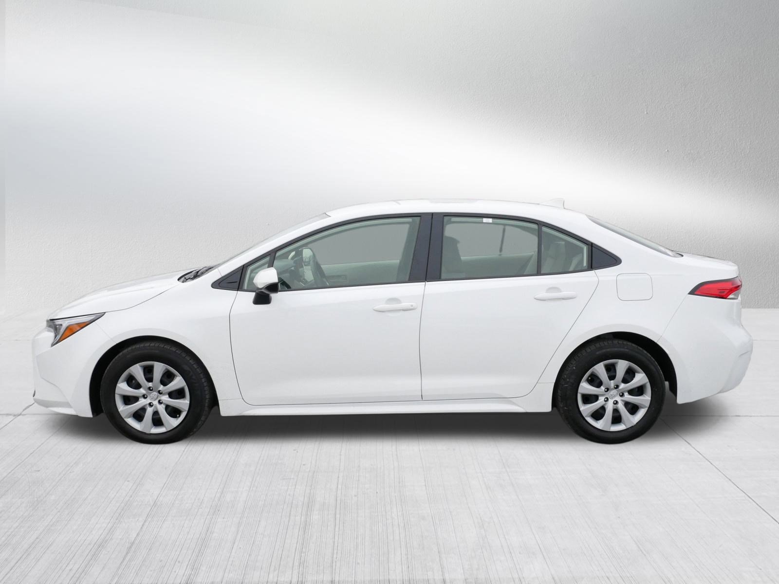 Certified 2025 Toyota Corolla LE w/ Convenience Package image 4