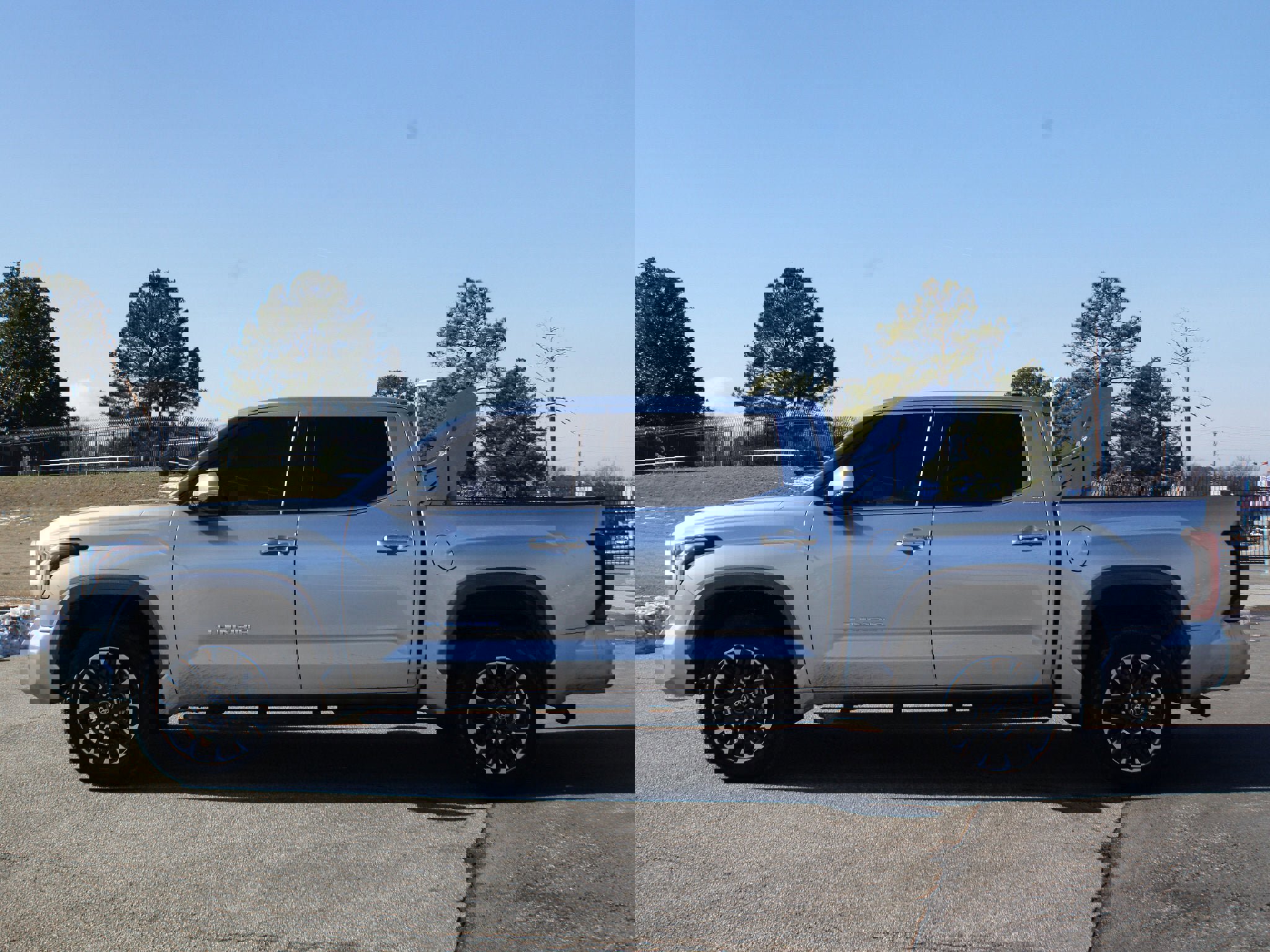 Used 2025 Toyota Tundra Limited image 12