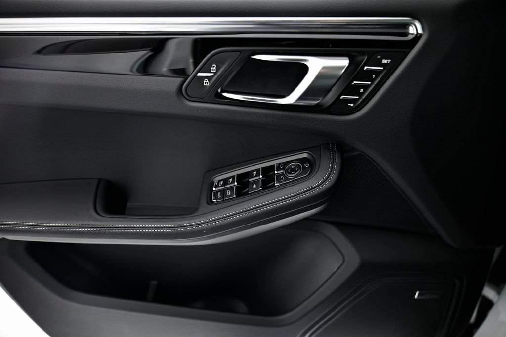 New 2026 Porsche Macan S AWD/4WD image 17