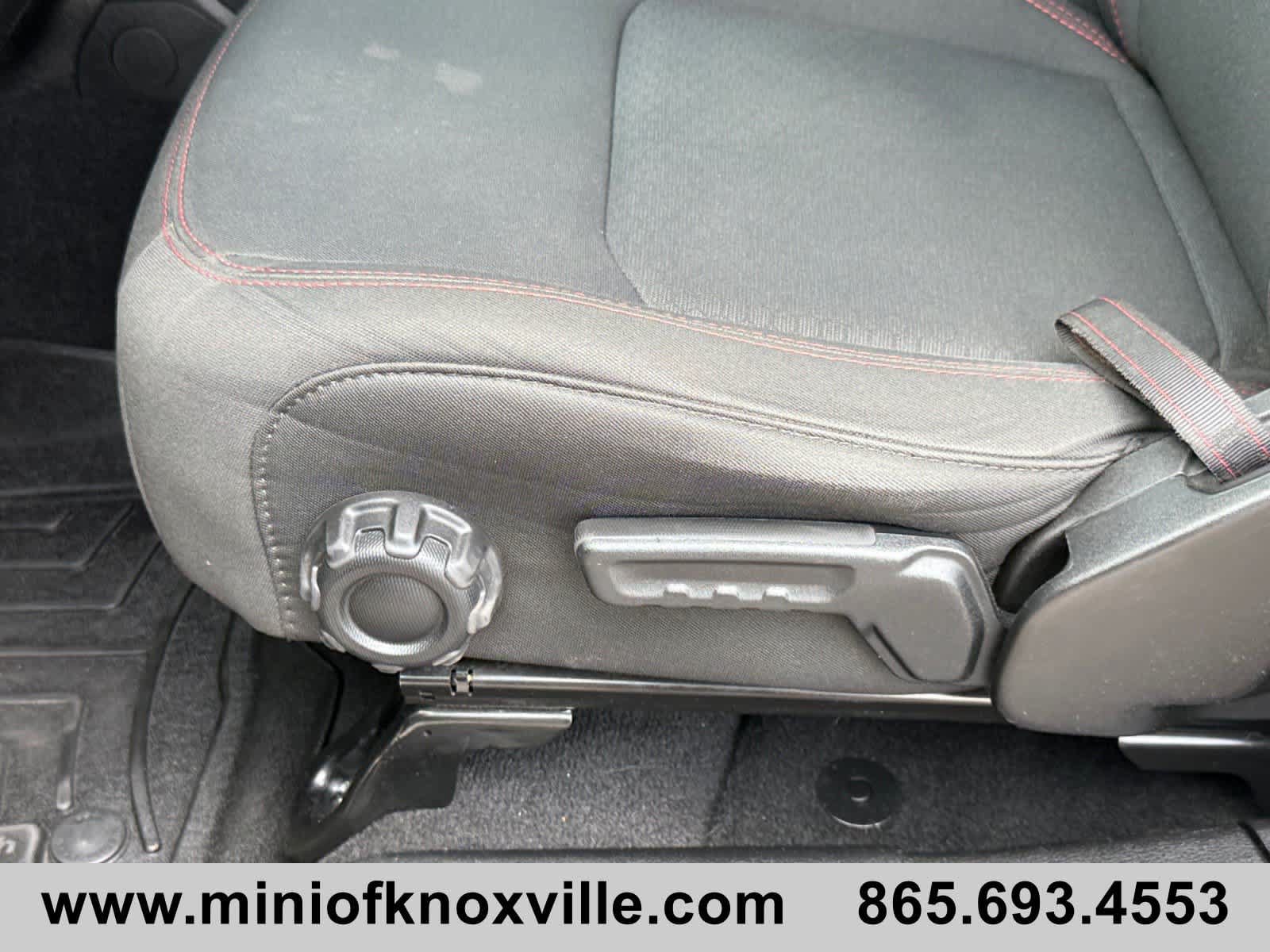 Used 2022 Jeep Wrangler Unlimited Rubicon AWD/4WD image 16