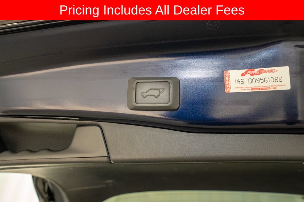 Used 2020 Toyota RAV4 XLE w/ Convenience Package FWD image 6