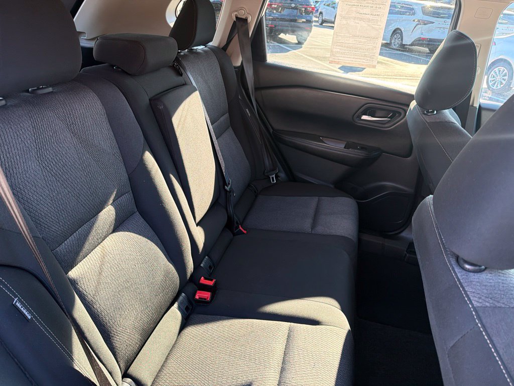 Used 2025 Nissan Rogue SV AWD/4WD image 15