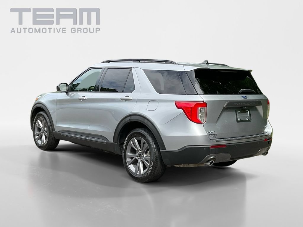 Used 2022 Ford Explorer XLT w/ Equipment Group 202A AWD/4WD image 5