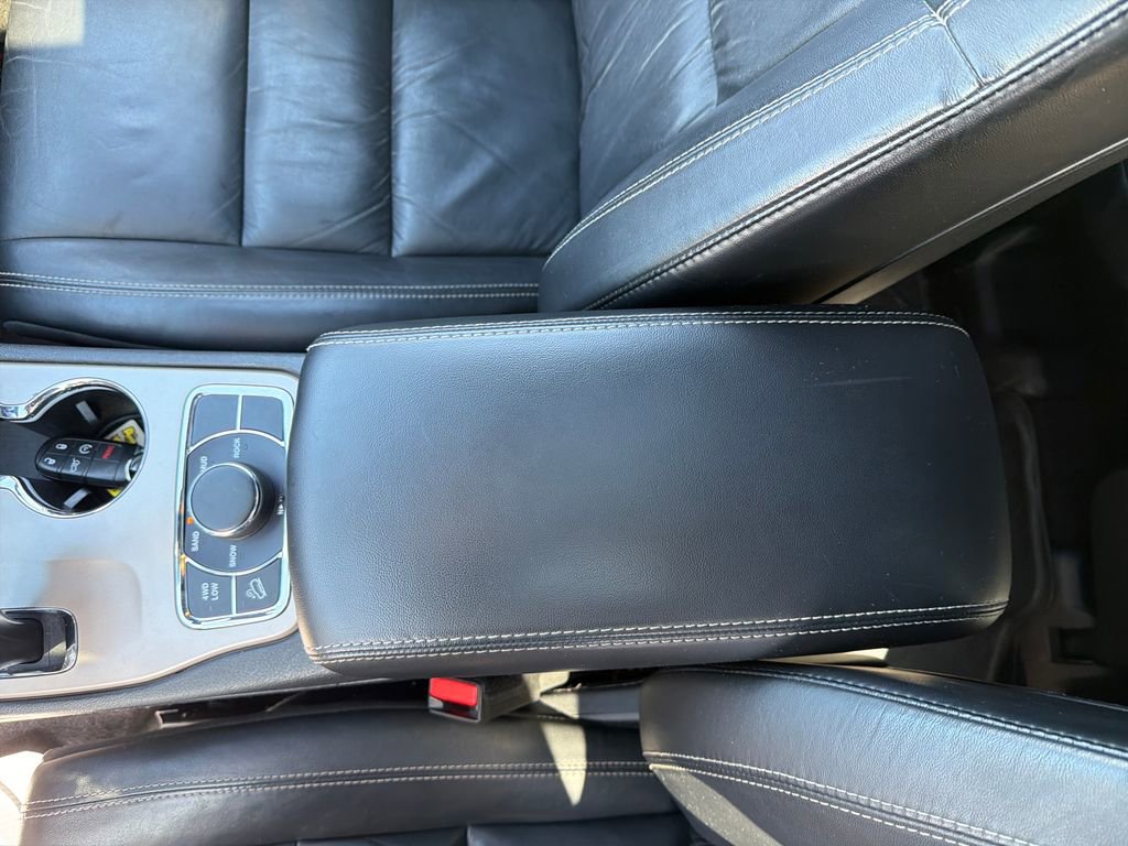 Used 2015 Jeep Grand Cherokee Limited image 26