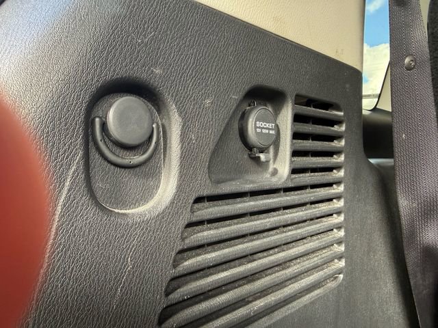 Used 2024 Nissan Armada SL image 38