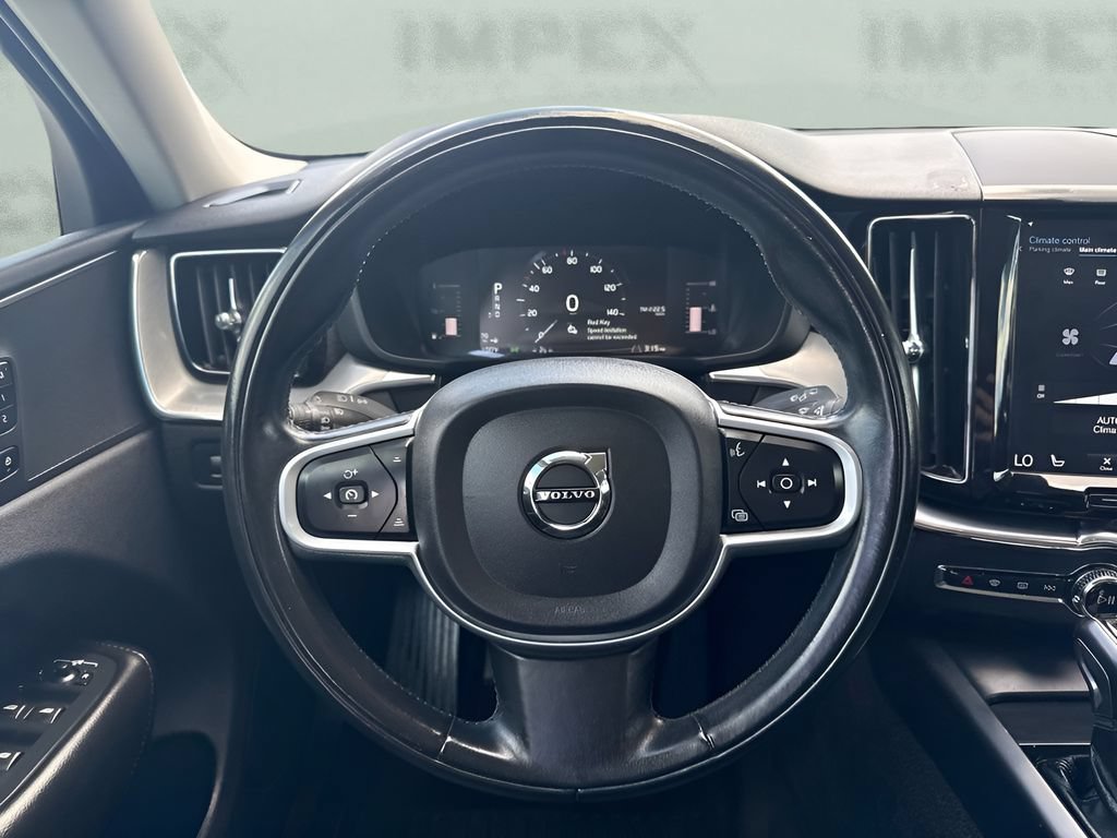 Used 2019 Volvo XC60 T6 Momentum w/ Premium Package AWD/4WD image 15