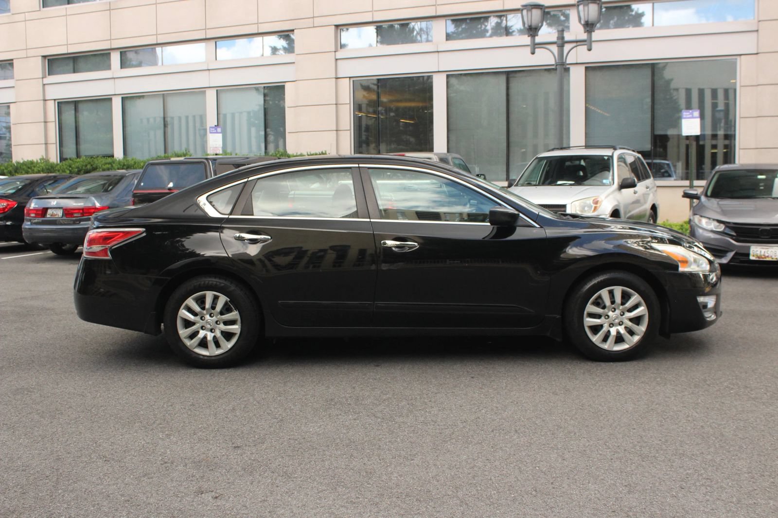 Used 2015 Nissan Altima 2.5 S w/ Power Driver Seat Package FWD image 6