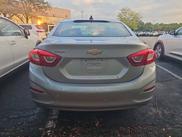 Used 2017 Chevrolet Cruze LS FWD image 7