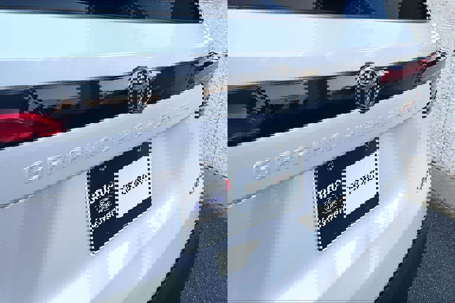 Used 2024 Toyota Grand Highlander Limited image 30