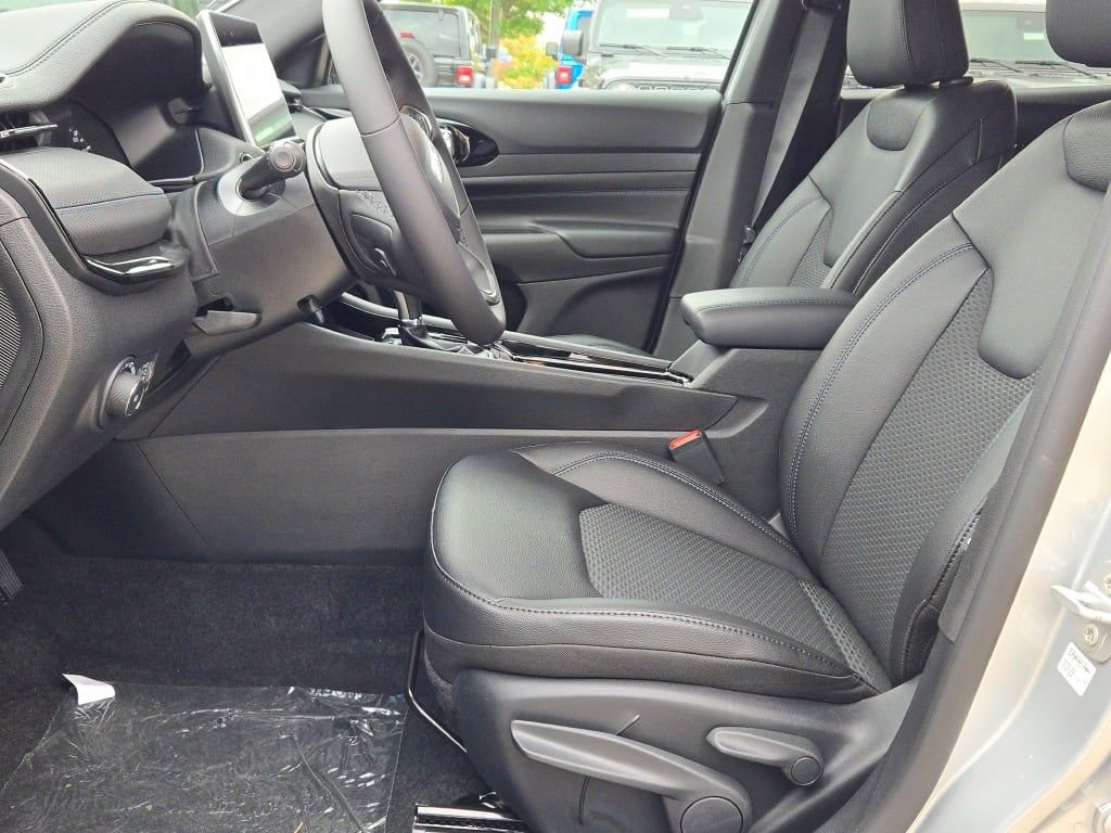 New 2026 Jeep Compass Latitude image 22