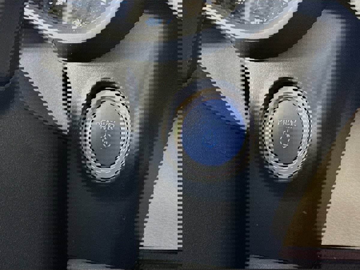 Used 2024 Toyota Sienna XLE image 16