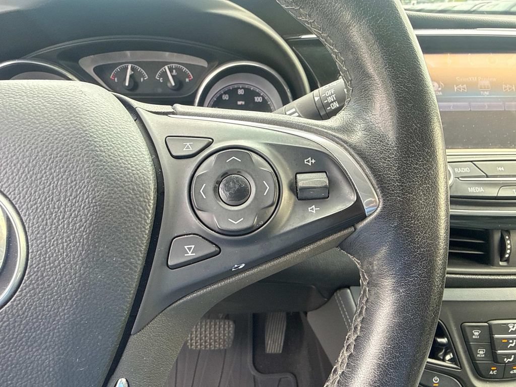 Used 2019 Buick Envision Essence FWD image 30