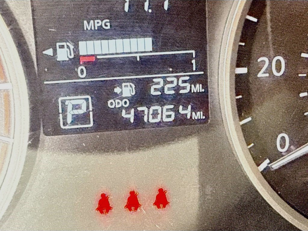 Used 2022 Nissan Versa S FWD image 15