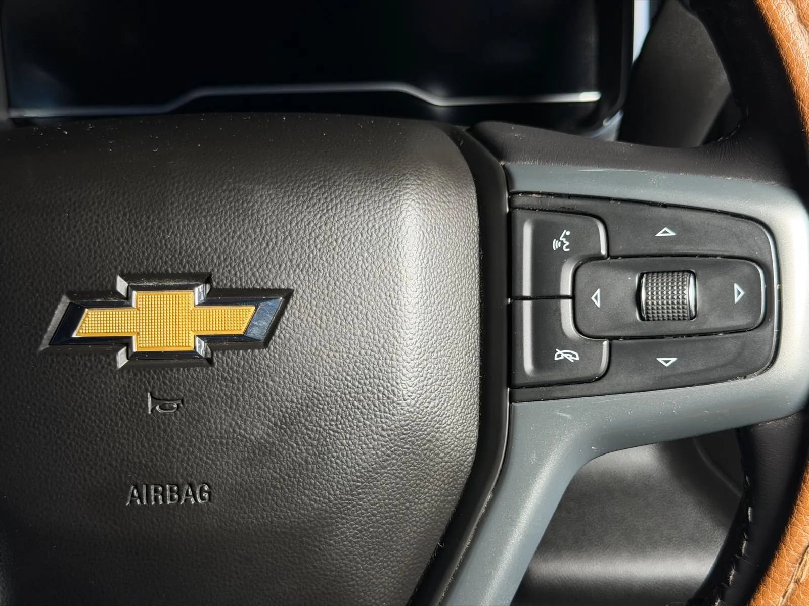 Used 2022 Chevrolet Silverado 1500 LT AWD/4WD image 30