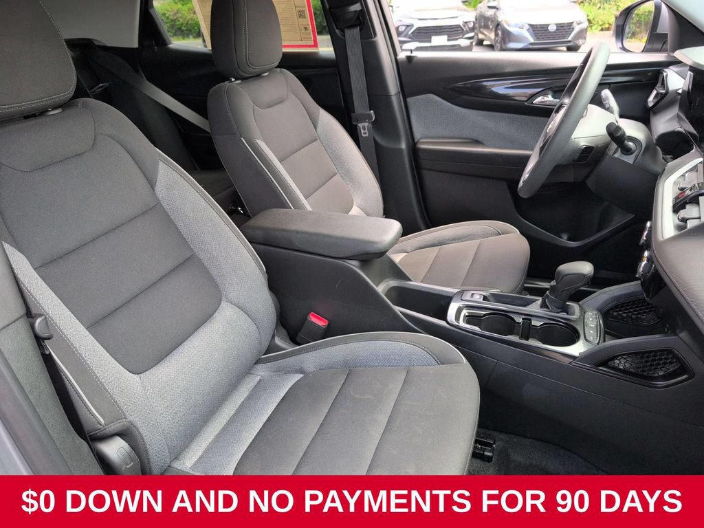 Used 2025 Chevrolet TrailBlazer LT AWD/4WD image 31