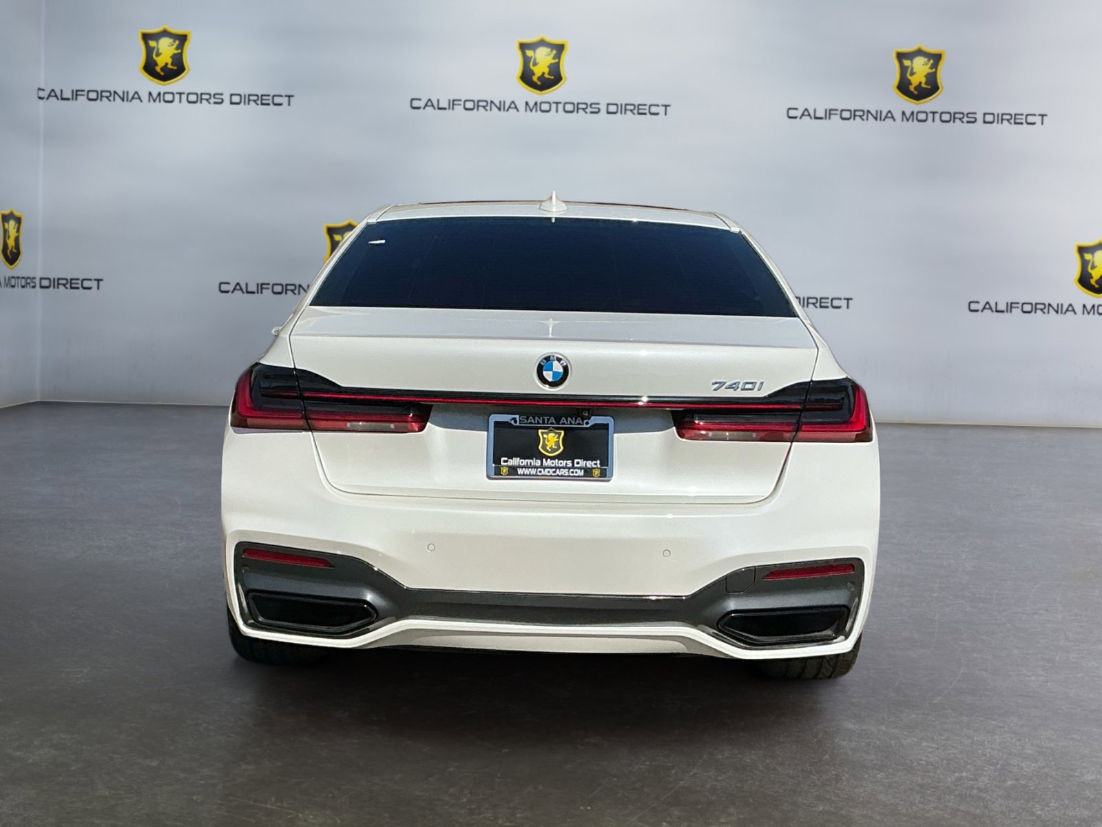 Used 2022 BMW 740i w/ M Sport Package RWD image 6