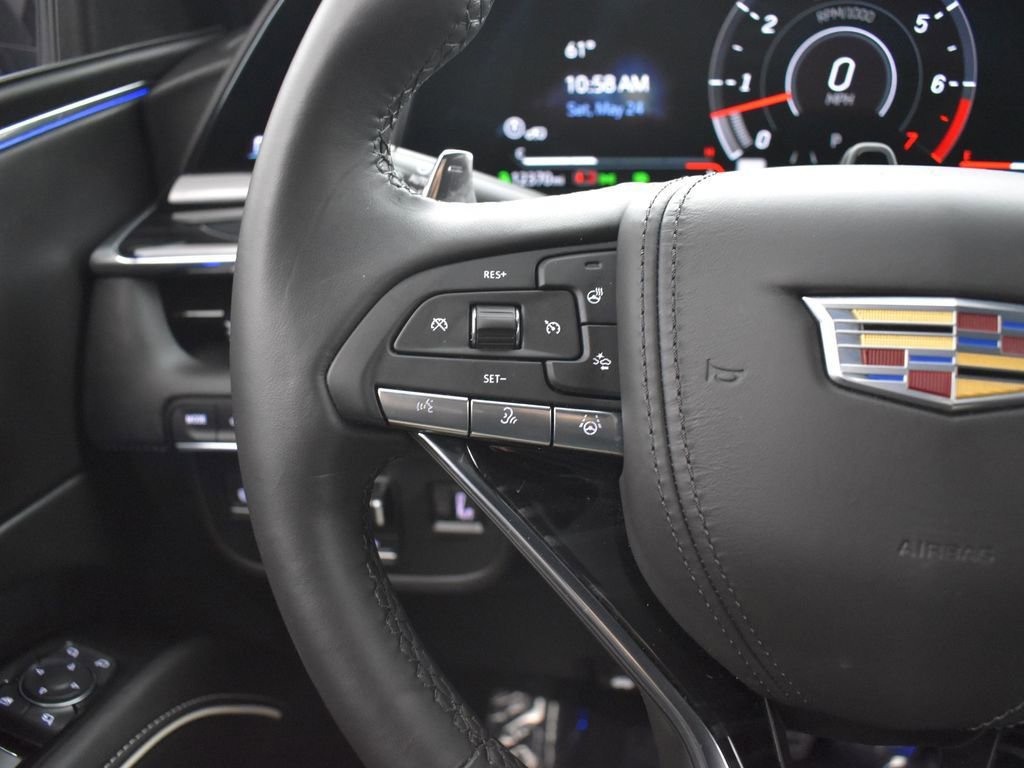 Used 2024 Cadillac Escalade V w/ LPO, ONYX Package image 18