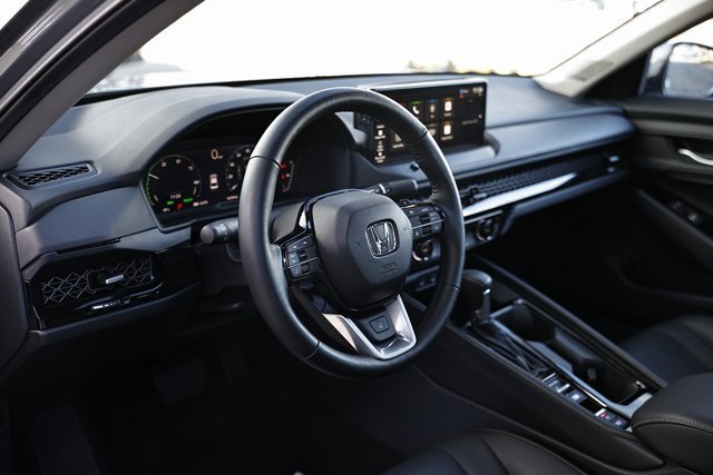 Used 2025 Honda Accord Touring image 19