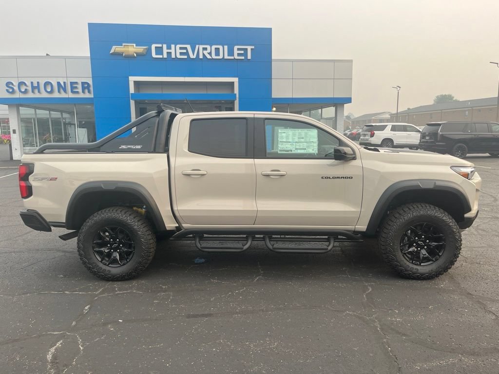 New 2026 Chevrolet Colorado ZR2 w/ Midnight Edition AWD/4WD image 7