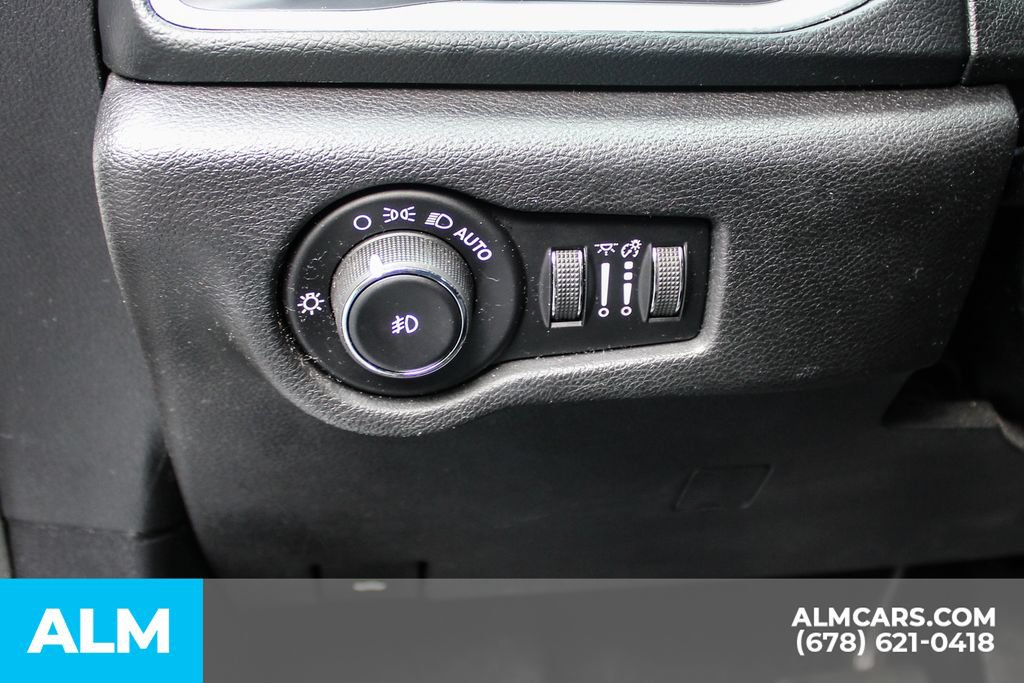 Used 2019 Chrysler Pacifica Touring Plus w/ S Appearance Package FWD image 31