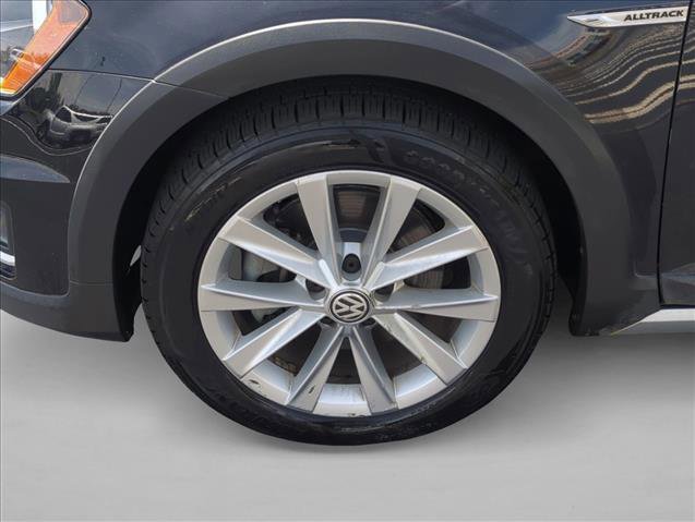 Used 2017 Volkswagen Golf Alltrack S AWD/4WD image 26