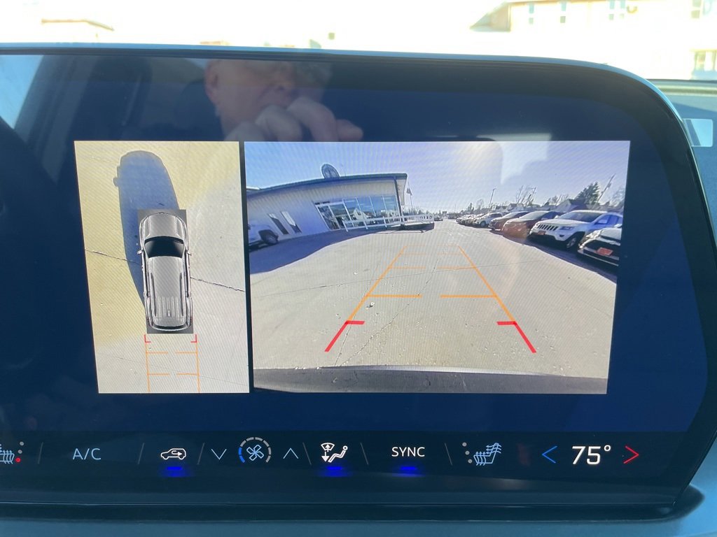 New 2026 Chevrolet Traverse LT image 10